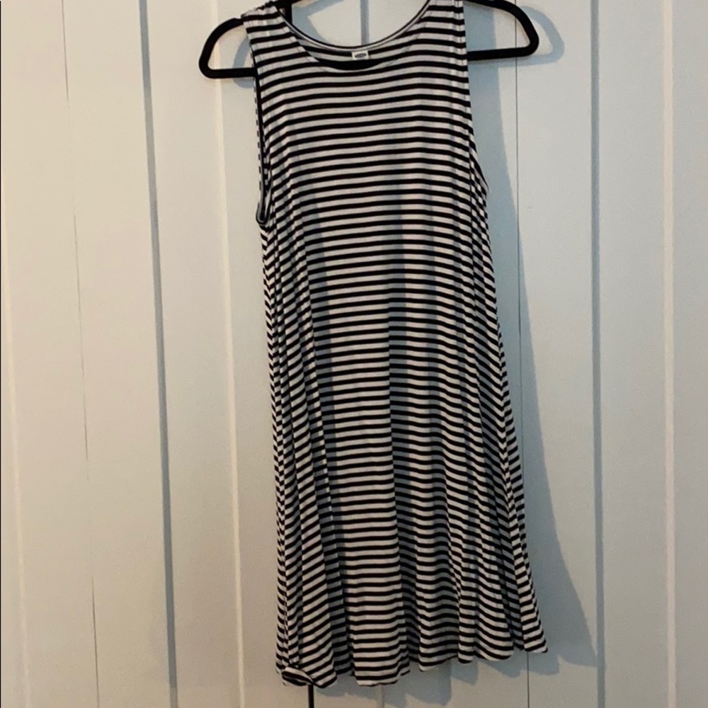 Black and White Casual Dress sleeveless
